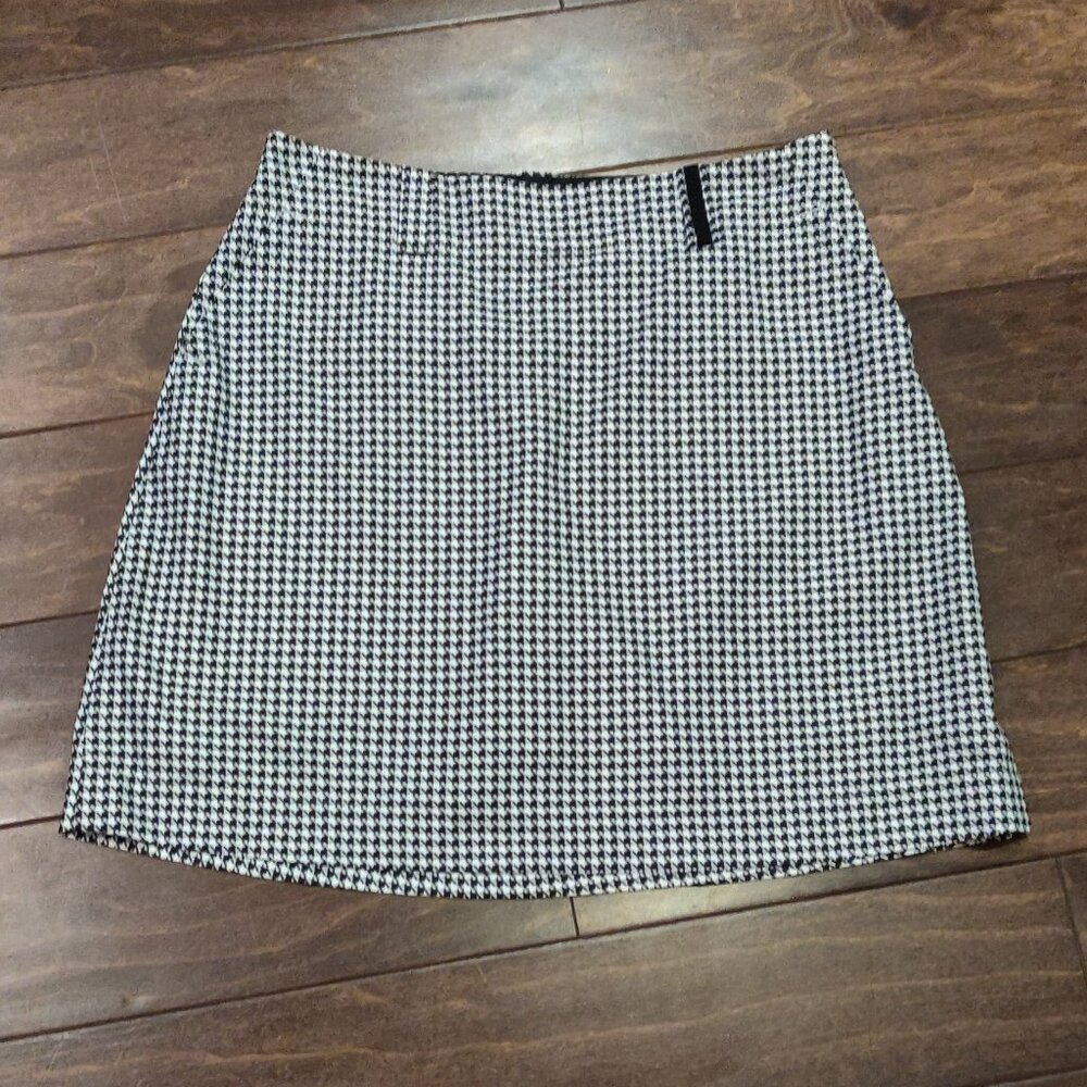 Nike Black & White Houndstooth Tennis Skort - Picture 4 of 6